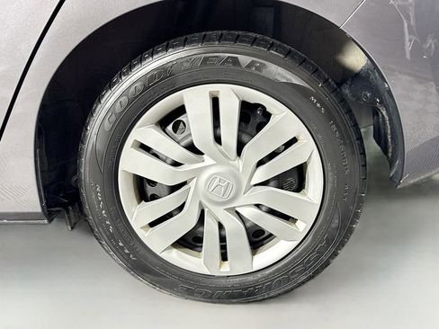 Used 2017 Honda Fit LX image 30