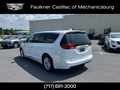 Used 2020 Chrysler Pacifica Limited w/ Advanced Safetytec Group FWD image 8