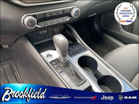 Used 2024 Nissan Altima 2.5 SV image 23