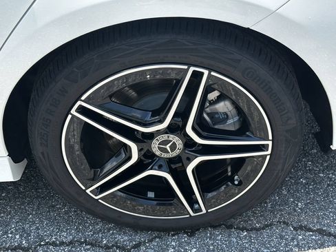Certified 2025 Mercedes-Benz CLA 250 4MATIC image 22