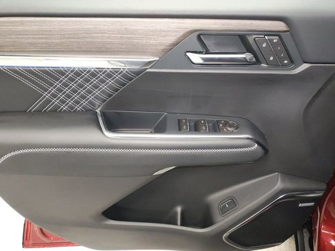 New 2026 GMC Acadia Denali w/ Super Cruise Package image 27