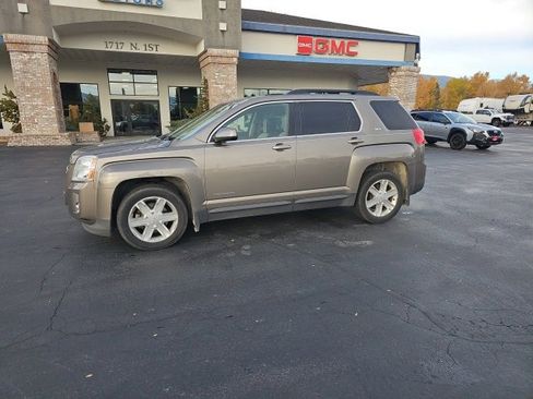 Used 2011 GMC Terrain SLT image 32