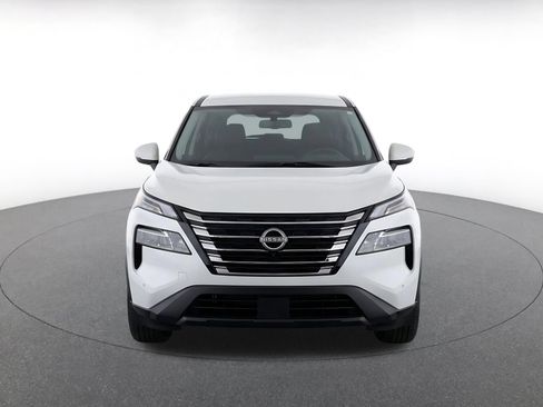 Used 2025 Nissan Rogue SV AWD/4WD image 2