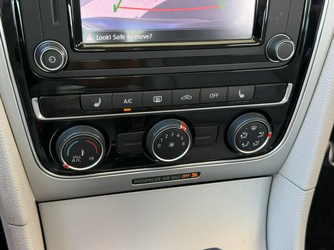 Used 2019 Volkswagen Passat 2.0T Wolfsburg FWD image 23