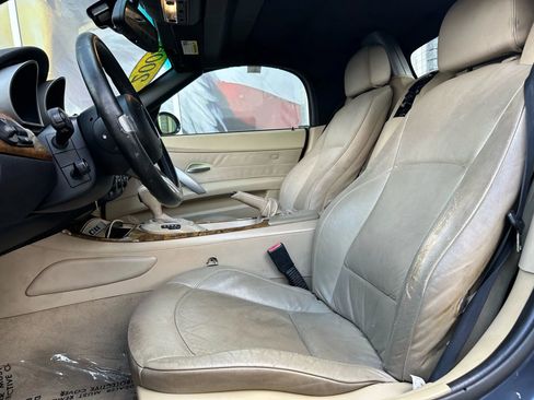 Used 2005 BMW Z4 2.5i image 10