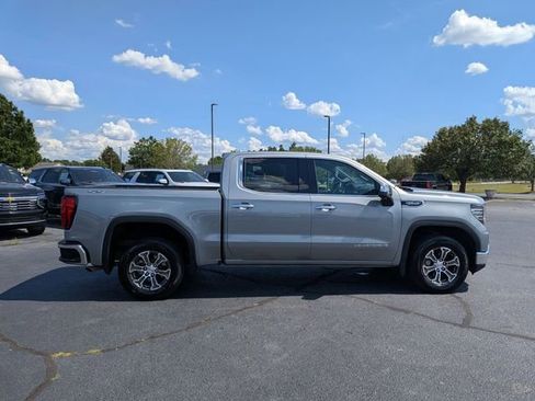 Used 2025 GMC Sierra 1500 SLT AWD/4WD image 2