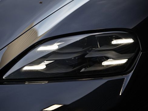 New 2026 Porsche Taycan image 17