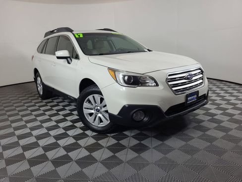Used 2017 Subaru Outback 2.5i Premium AWD/4WD image 1