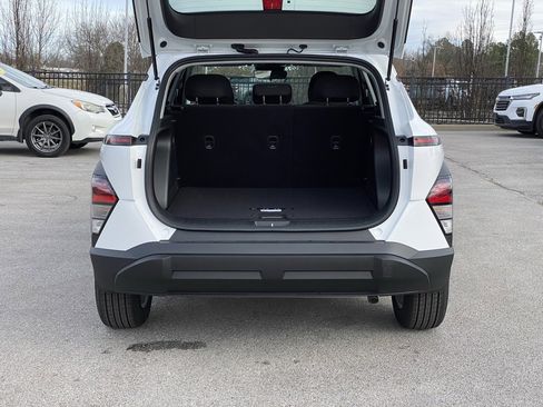 New 2026 Hyundai Kona SE image 7