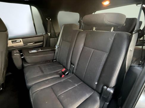 Used 2017 Ford Expedition XLT image 26