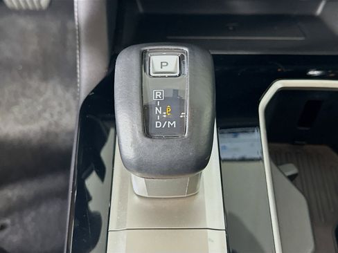 Used 2025 Mitsubishi Outlander SE image 25