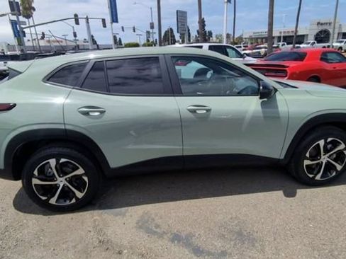 Certified 2024 Chevrolet Trax RS FWD image 9