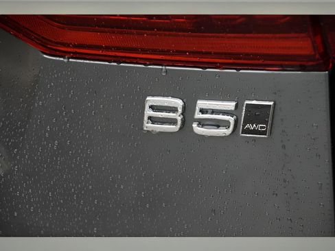 New 2026 Volvo XC60 B5 Ultra w/ Protection Package Premier image 28