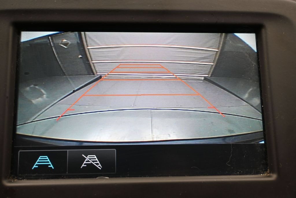 Used 2018 Chevrolet Equinox LS FWD image 32