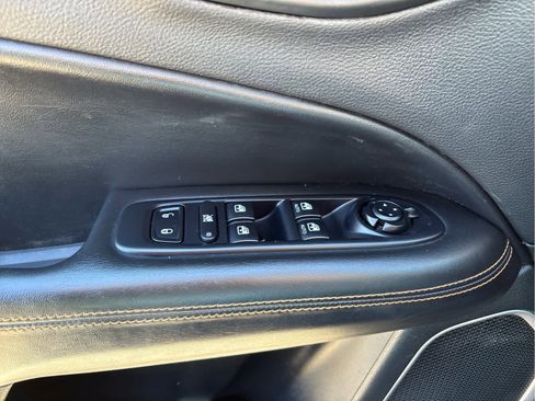 Used 2018 Jeep Compass Limited image 28