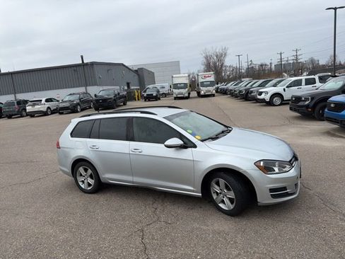 Used 2015 Volkswagen Golf TDI S image 5