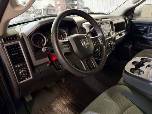 Used 2017 RAM 1500 ST w/ SXT Appearance Group image 8