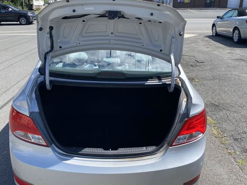 Used 2017 Hyundai Accent SE FWD image 18