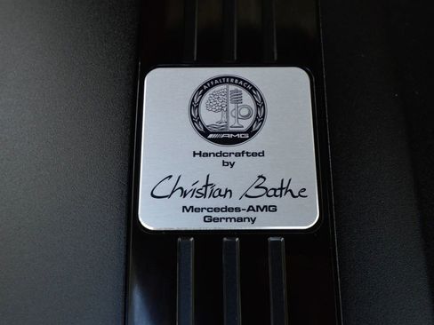 Used 2022 Mercedes-Benz SL 63 AMG 4MATIC w/ Driver Assistance Package image 59