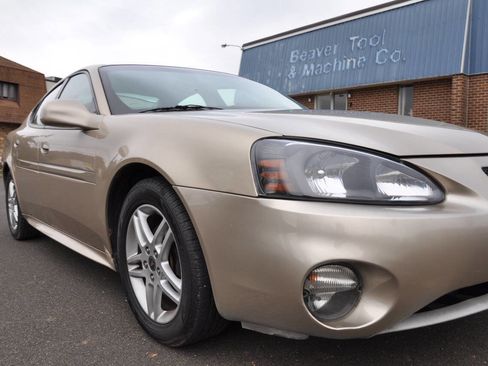 Used 2005 Pontiac Grand Prix GTP w/ Premium Audio Package FWD image 6