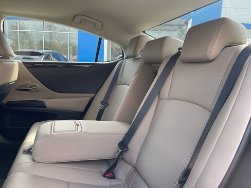 Used 2021 Lexus ES 250 Base image 17