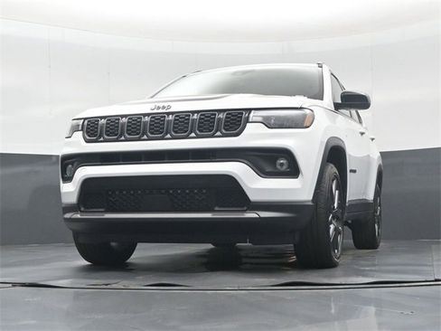 New 2026 Jeep Compass Latitude image 44