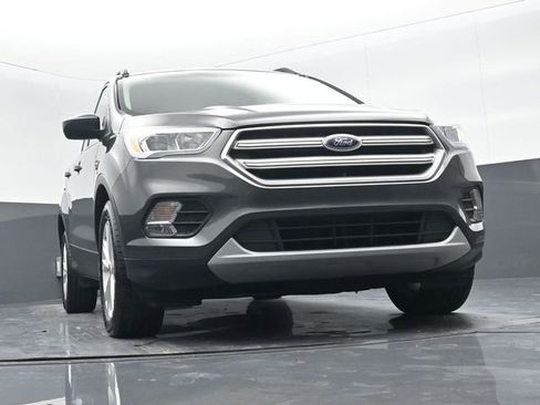 Used 2018 Ford Escape SEL image 18