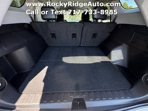Used 2024 GMC Terrain SLT AWD/4WD image 32