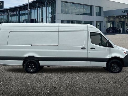 New 2025 Mercedes-Benz Sprinter 3500 image 3