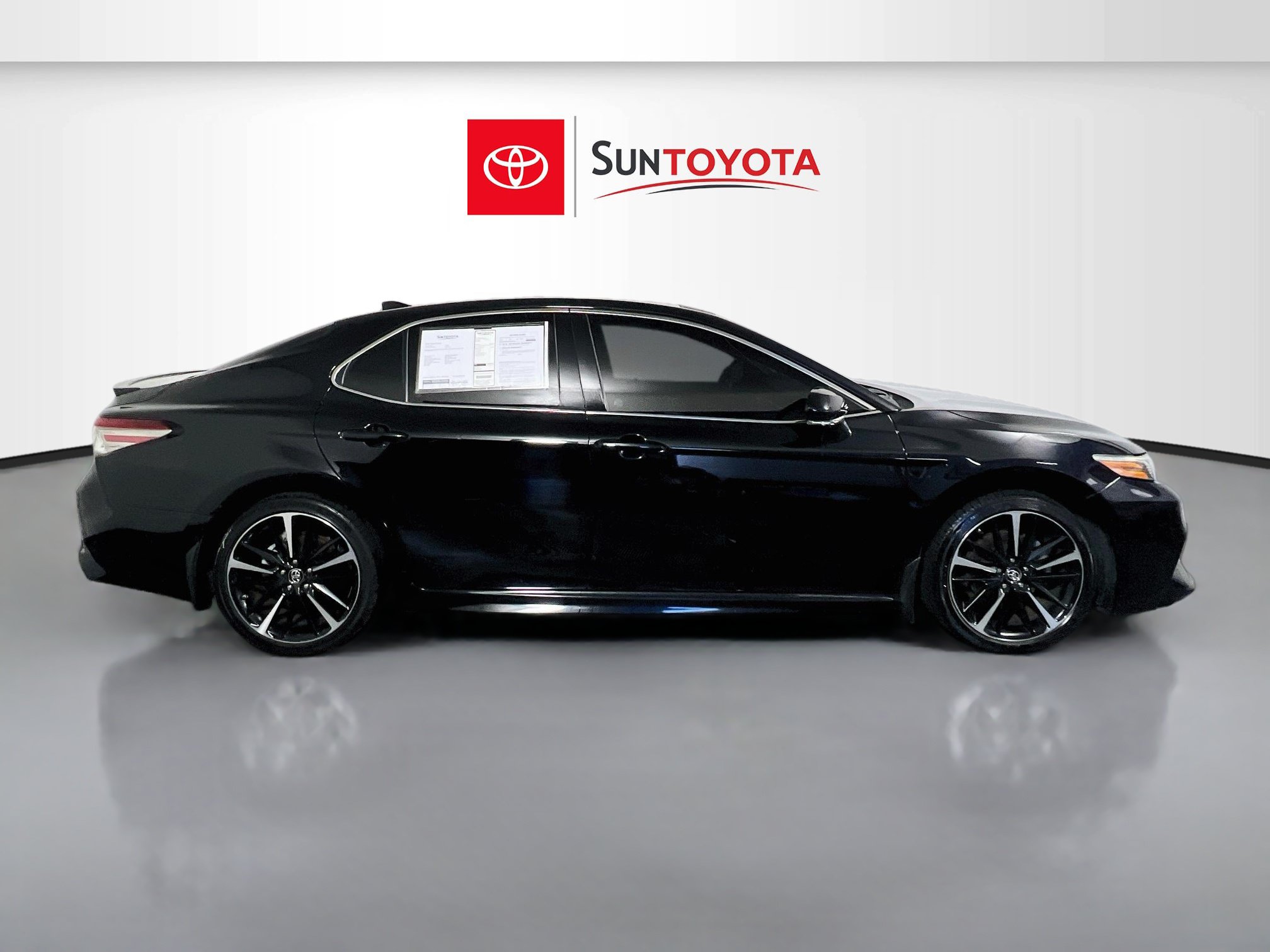 Used 2019 Toyota Camry XSE w/ Driver Assist Package FWD image 2