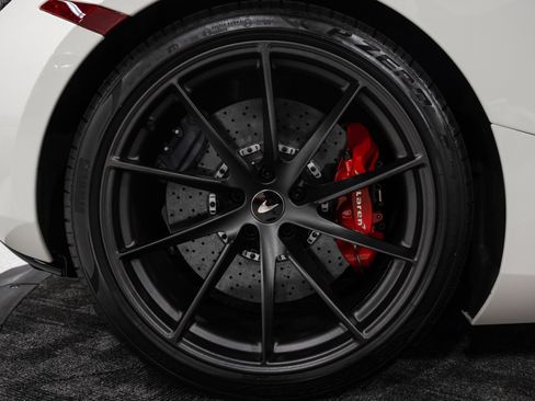 Used 2021 McLaren 720S Performance RWD image 43