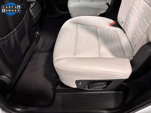 Used 2022 Kia Telluride SX w/ SX Prestige Package image 20