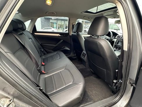 Used 2013 Volkswagen Passat 2.5 SE image 11