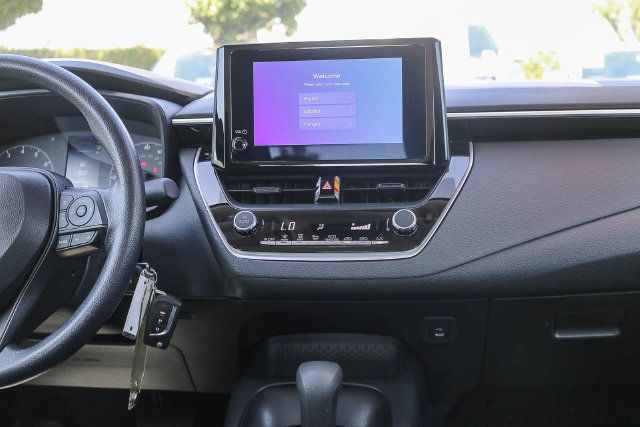 Used 2025 Toyota Corolla LE FWD image 17