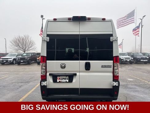 New 2026 RAM ProMaster 2500 w/ Convenience Group FWD image 9