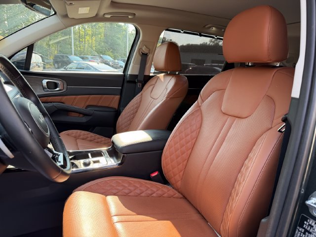 Certified 2023 Kia Sorento SX Prestige AWD/4WD image 11