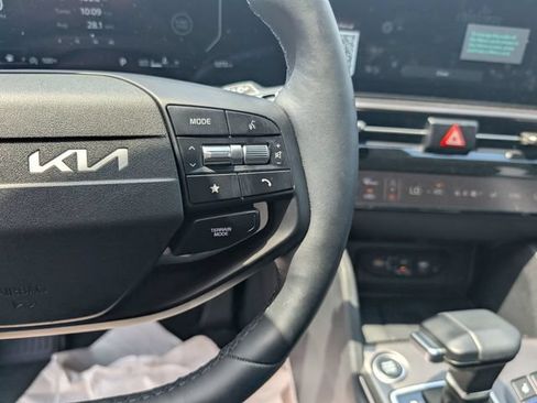 Used 2026 Kia Sportage SX AWD/4WD image 18