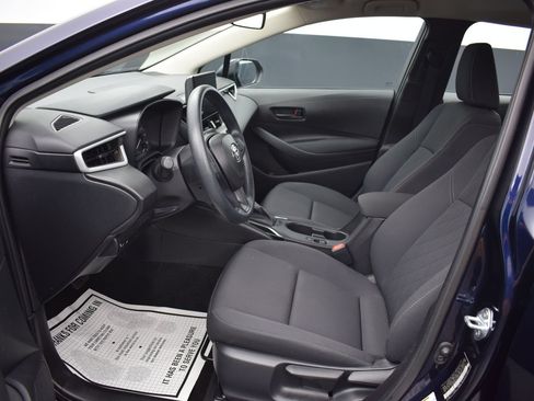 Used 2025 Toyota Corolla LE FWD image 13