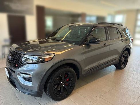 Certified 2022 Ford Explorer ST w/ Equipment Group 401A AWD/4WD image 4