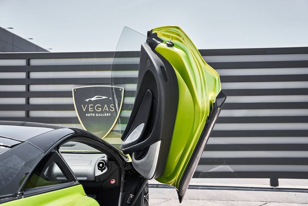 Used 2023 McLaren GT RWD image 28