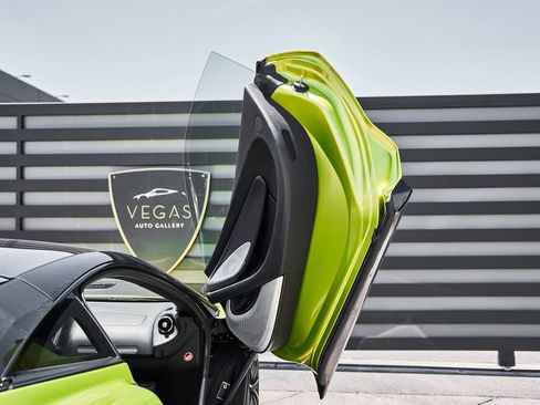 Used 2023 McLaren GT RWD image 28