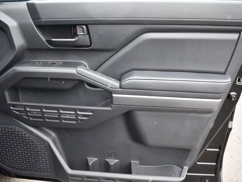 Certified 2025 Toyota Tacoma SR5 image 24