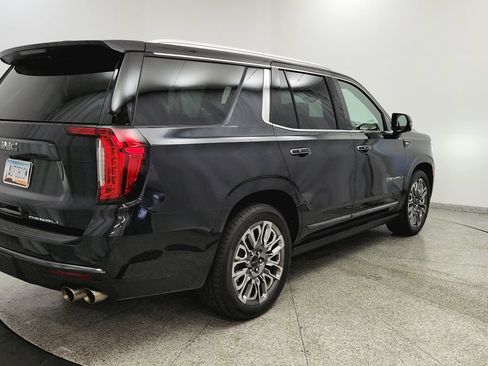 Used 2023 GMC Yukon Denali Ultimate AWD/4WD image 5