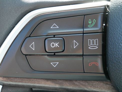 Used 2023 Jeep Grand Cherokee Limited w/ Luxury Tech Group II image 27