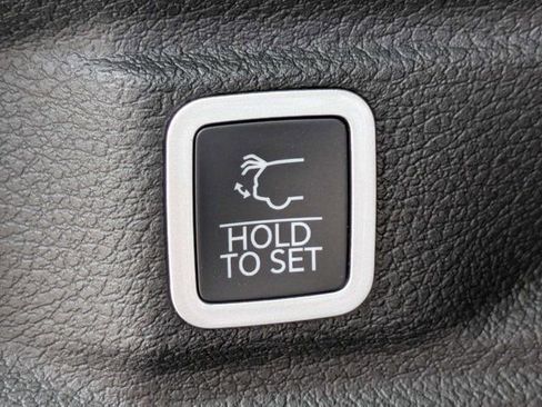 New 2026 Jeep Grand Cherokee L 2WD image 13