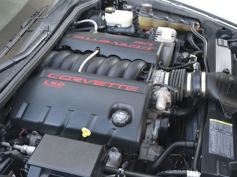 Used 2005 Chevrolet Corvette Convertible w/ Preferred Equipment Group image 25