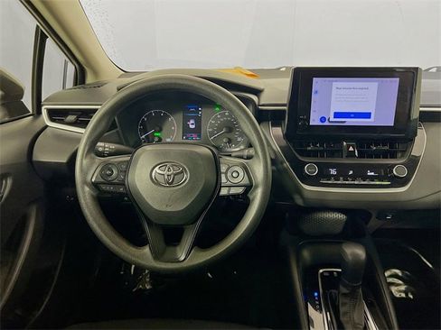Used 2023 Toyota Corolla LE image 20