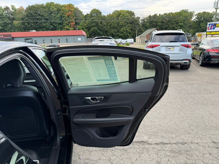 Used 2019 Volvo S60 T6 Momentum w/ Premium Package AWD/4WD image 19