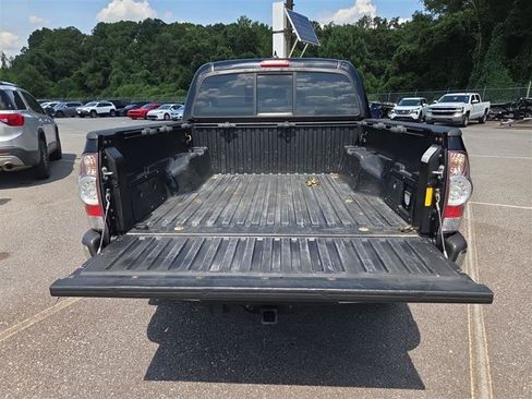 Used 2015 Toyota Tacoma 4x4 Double Cab w/ TRD Off-Road Package image 8