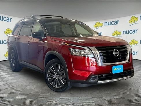Used 2023 Nissan Pathfinder SL w/ SL Premium Package AWD/4WD image 1